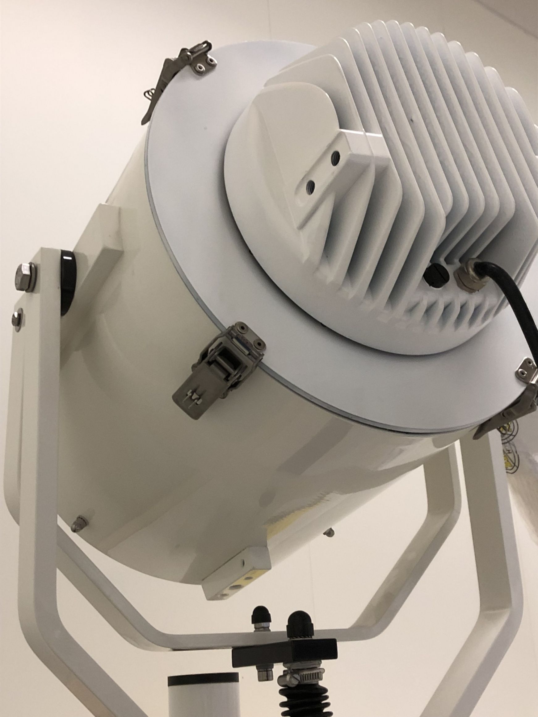 LED upgrade for halogen searchlights